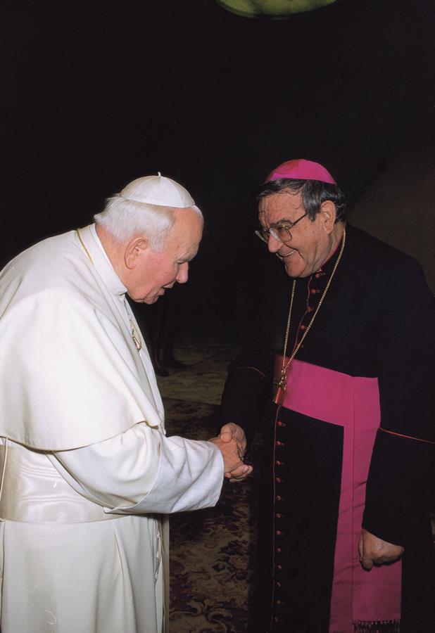 Mons. Antonio Vitale Bommarco con Papa Giovanni Paolo II - 1998